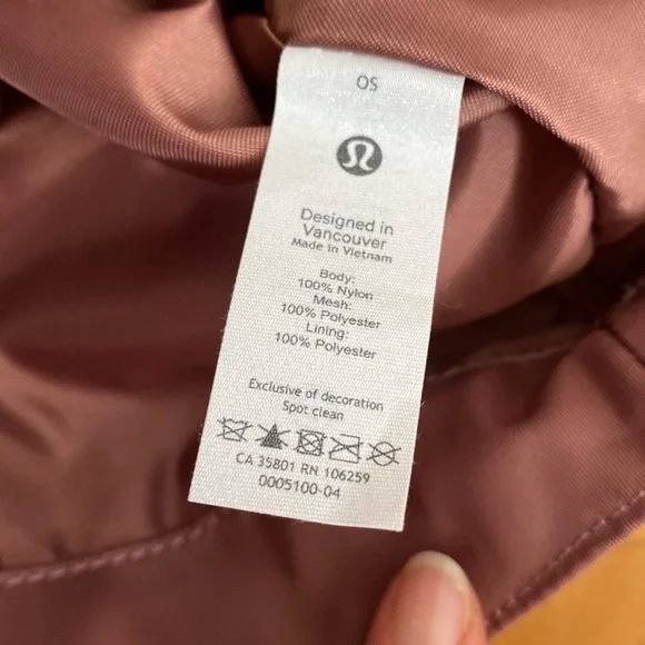 NWT Lululemon Take it on Tote - Picture 6 of 9